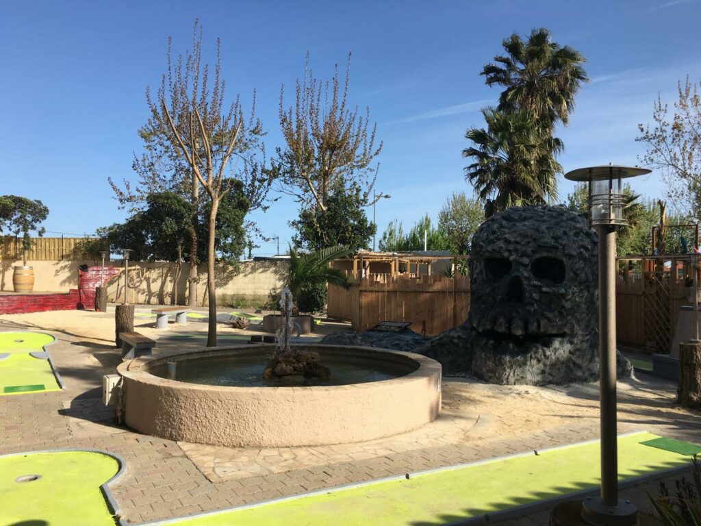 Mini Golf Du Lion Chez Cat et Bernard